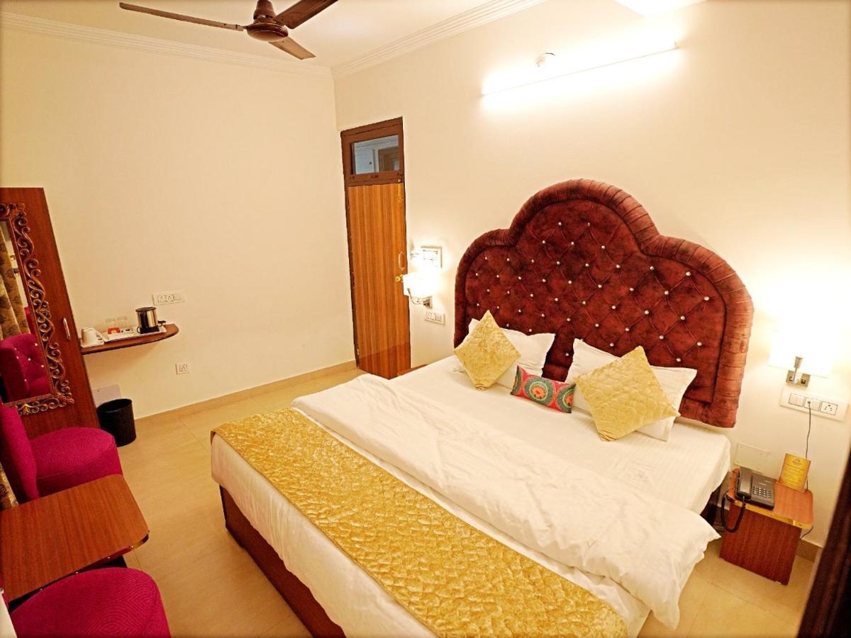 The Neeraj Palace Ришикеш Экстерьер фото